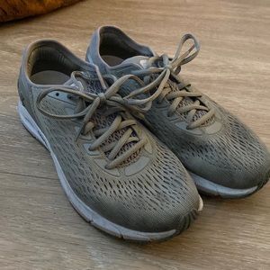 Under Armour Men's HOVR Sonic 4 Running Shoes